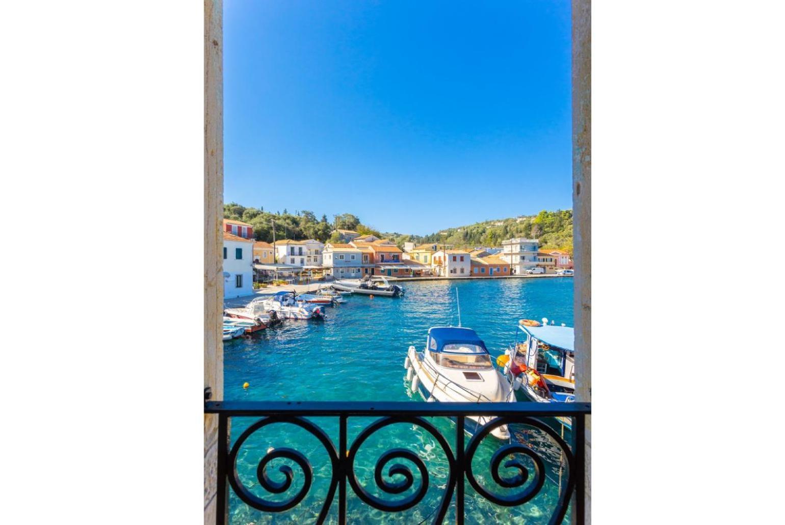 Spiros Jetty House Apartment Longos  ภายนอก รูปภาพ