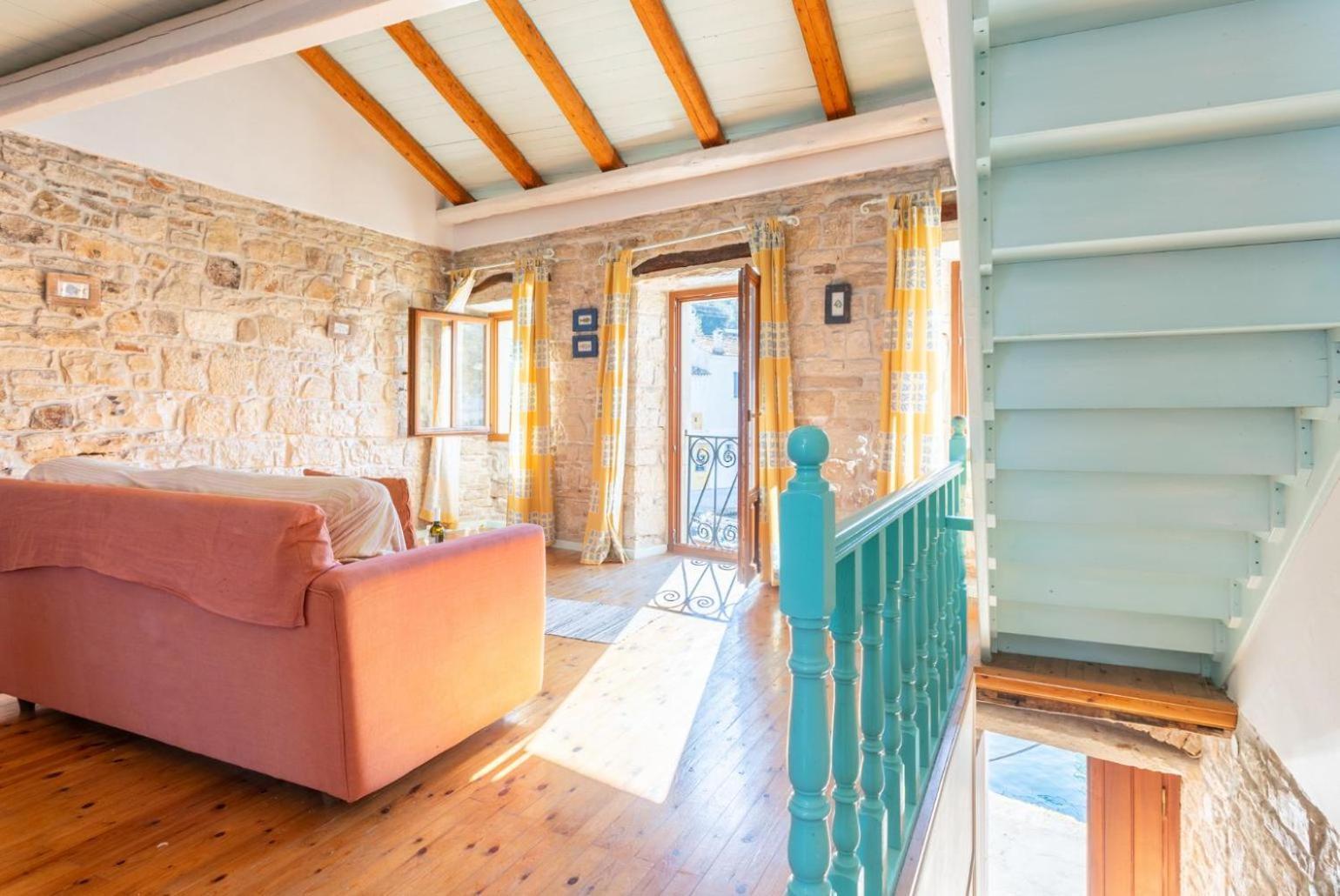 Spiros Jetty House Apartment Longos  ภายนอก รูปภาพ